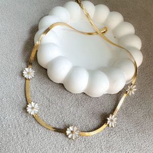 Daisy Chain Gold Necklace