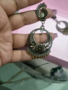 Rustic Finishing Earings Set