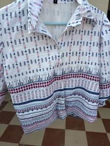 Sheer yet classic shirt with very light fabric