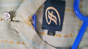 Men&#39;s Striped Button Down Shirt
