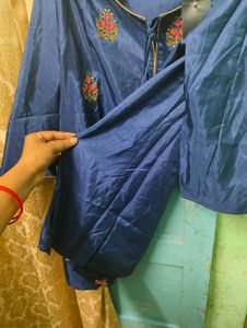 Elegant Blue Embroidered Kurta