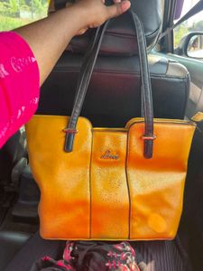 Lavie Tote Bag