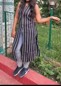 Striped Sleeveless Kurti