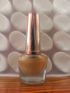BEIGE COLOUR NAIL POLISH