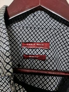 ZARA  Men&#39;s Regular Fit Solid Spread Collar