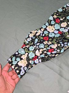 Zara Floral V Neck Peplum Puff Sleeve Top