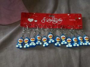 Excellent Brand New pack Of 12 Keychains