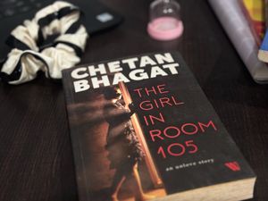 Chetan Bhagat THE GIRL IN ROOM 105