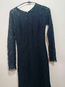 Elegant Black Lace Gown Partywear