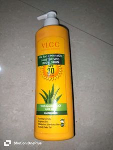 VLCC Almond Honey &amp; Sunscreen Combo