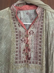 Elegant Pakistani Kameez &amp;Dupatta