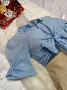 💠Chic Tie-Front Top💠