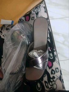 Stylish Silver Criss-Cross Slides