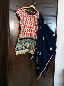 Women Thread Mirror Embroidered Cotton Print Suit