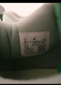 Nike Jordan Retro 4
