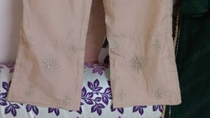 Green 💚 Beautiful Design Kurta With Cream Pant