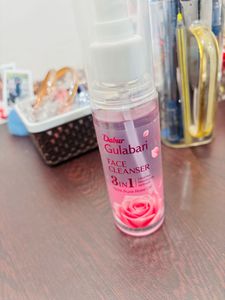 Dabur Gulabari Face Cleanser