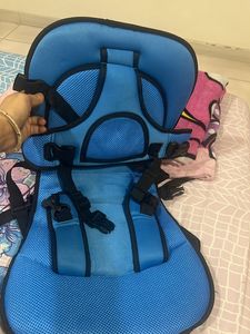 Car Seat Which The Baby Can Be Safely Tucked