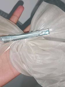 Elegant White Bow Hair Clip