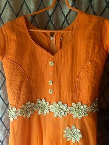 XL gown used 2 times