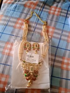 PARTY WEAR Pearl Set With Earrings