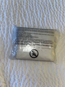 ☘️☘️sale☘️☘️Authentic MK WHITE WALLET MAN