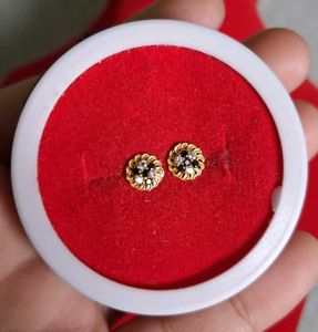 Stud Earrings Gold