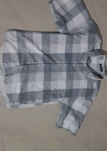 Gray &amp; White Checkered Button-Down Shirt