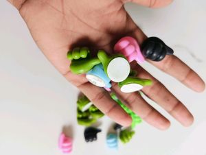 24 Pcs-Multi functional Hand Shape Wall Clip Hange