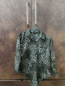 SALE !!Premium Leopard print Shirt With Tie Knot