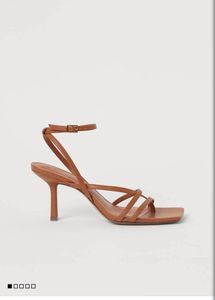 H&amp;M Brown Solid Heels