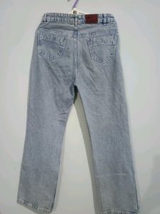 Straight Jeans
