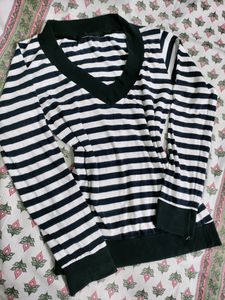 V-neck Women Full Sleeves T-shirt