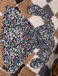 Black short floral dress