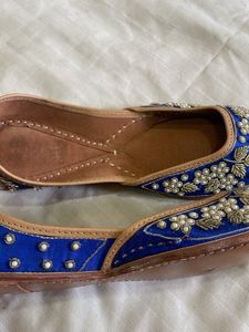 Blue Embellished Juttis