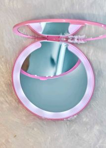 Mac Pink Light Mirror 🪞