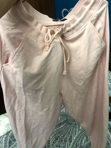 Breathable Joggers With Exculsive Cotton