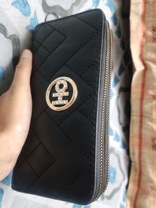 Stylish Black Quilted Wallet