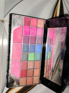 T.Y.A Fashion Make-Up Kit