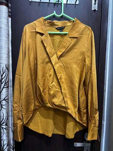 brand Elegant Mustard Top never used