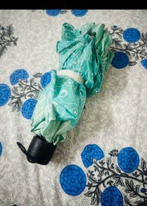 Foldable umbrella