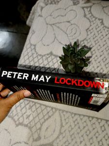 Peter May&#39;s Lockdown - Thriller
