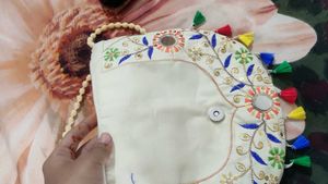 राधे राधे Written Gujarati Sling Purse For Girls😌