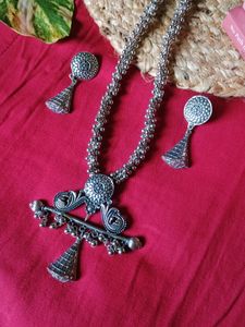 Bansuri Necklace Set