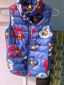 kids woolen cut sleevea jacket