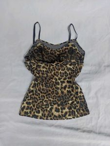 Leopard tops