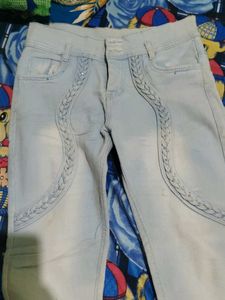 Stylish Light Wash Jeans