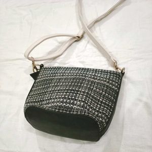 Black n White Sling Bag