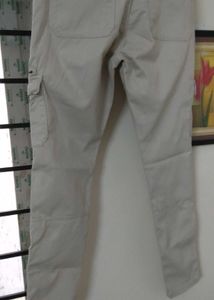 Women&#39;s Light Khaki Color Cargo Pant