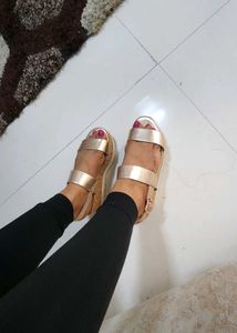 Steve madden gold Platform Sandals